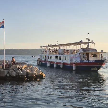 Olive Grove Beachside 80m From Air-conditioned With Family Spirit Under Biokovo Živogošće