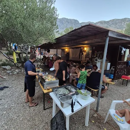 Olive Grove Beachside 80m From Air-conditioned With Family Spirit Under Biokovo Camping *