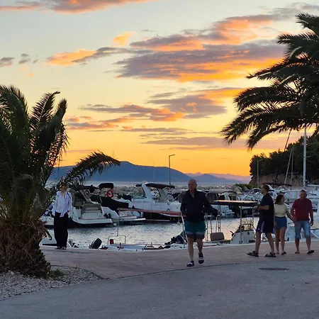 Olive Grove Beachside 80m From Air-conditioned With Family Spirit Under Biokovo * Živogošće