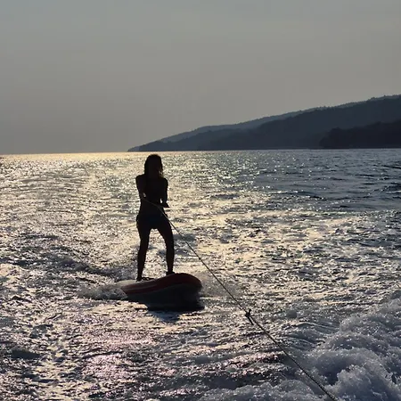 Olive Grove Beachside 80m From Air-conditioned With Family Spirit Under Biokovo