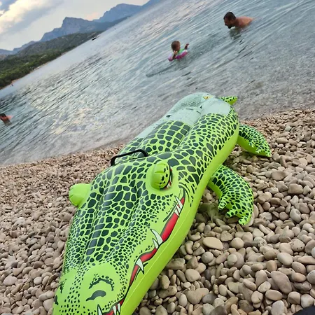 Olive Grove Beachside 80m From Air-conditioned With Family Spirit Under Biokovo Camping *