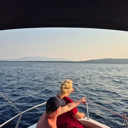 Olive Grove Beachside 80m From Air-conditioned With Family Spirit Under Biokovo Živogošće